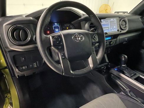 Used 2023 Toyota Tacoma TRD Sport image 19