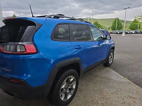 Used 2019 Jeep Cherokee Trailhawk w/ Comfort/Convenience Group AWD/4WD image 7