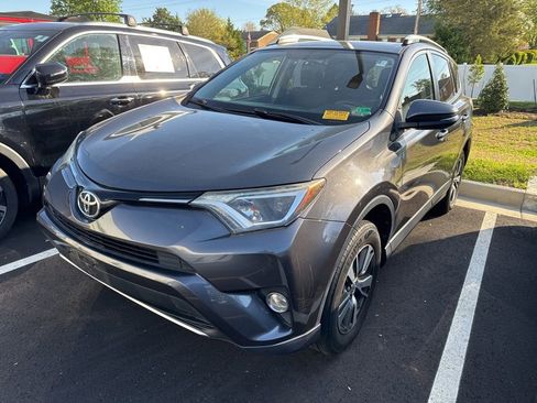 Used 2016 Toyota RAV4 XLE image 7