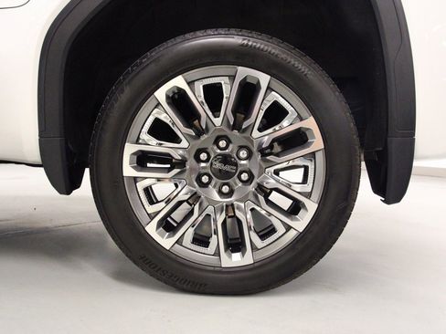 Used 2024 GMC Sierra 1500 Denali Ultimate image 12