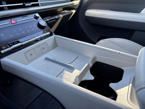 Used 2025 Hyundai Santa Fe SEL image 41