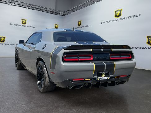 Used 2018 Dodge Challenger R/T Scat Pack w/ Dynamics Package RWD image 7