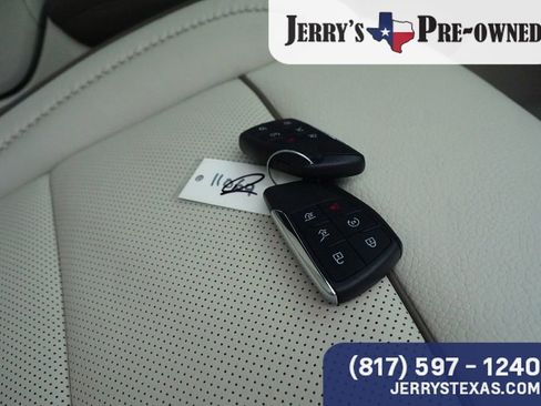 Used 2025 GMC Yukon XL Denali w/ Sun & Power Step Package image 27