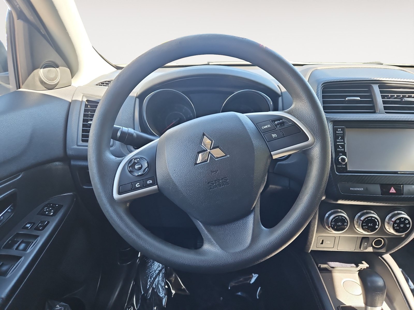Used 2020 Mitsubishi Outlander Sport ES FWD image 12