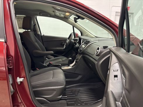 Used 2016 Chevrolet Trax LT image 31