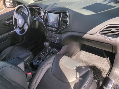 Used 2021 Jeep Cherokee Limited w/ Elite Package AWD/4WD image 31