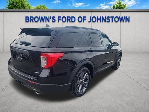 Used 2023 Ford Explorer XLT w/ Equipment Group 202A AWD/4WD image 8