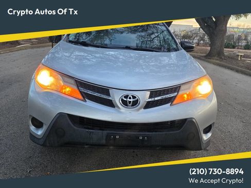 Used 2014 Toyota RAV4 LE image 1