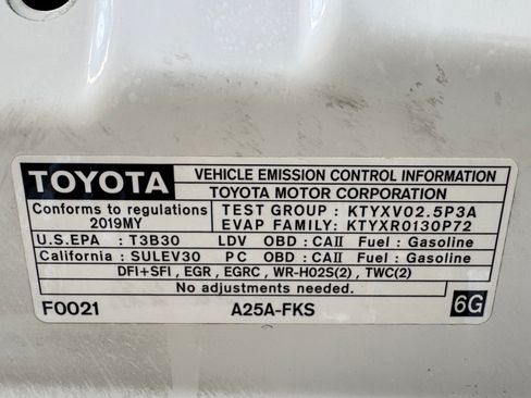 Used 2019 Toyota Camry SE w/ Carpet Mat Package FWD image 21