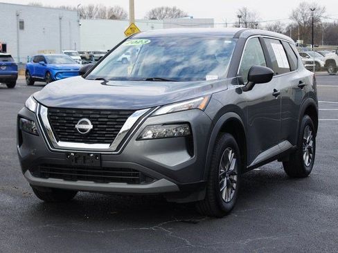 Used 2023 Nissan Rogue S image 2