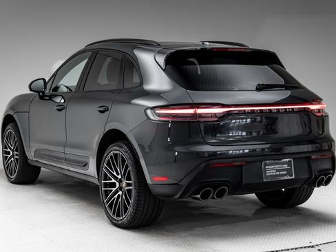 Certified 2026 Porsche Macan AWD/4WD image 3