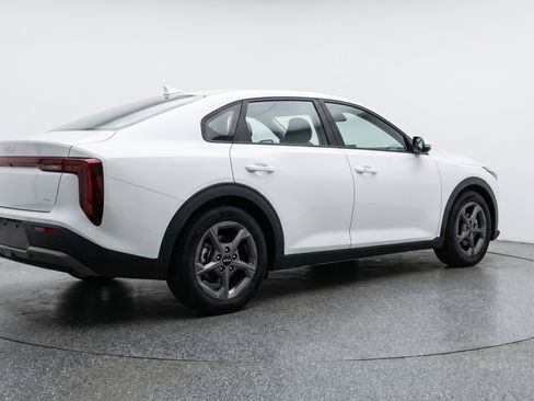 Used 2025 Kia K4 LXS FWD image 9