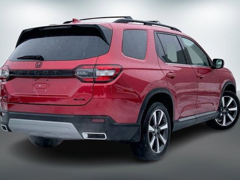 Used 2023 Honda Pilot Elite image 12