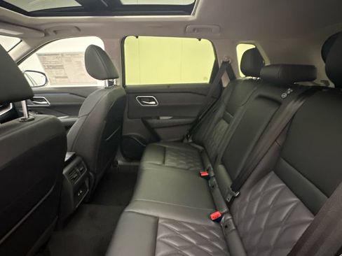 New 2026 Nissan Rogue Platinum AWD/4WD image 10