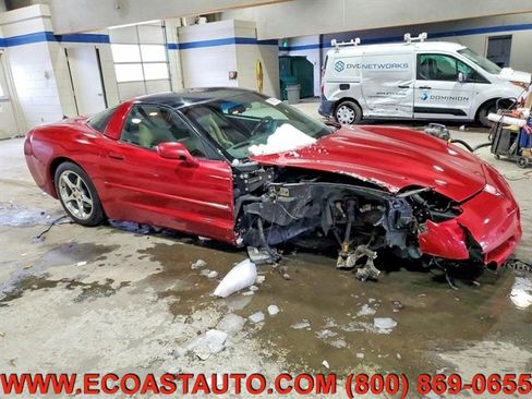 Used 2001 Chevrolet Corvette Coupe w/ Preferred Equipment Group1 image 4