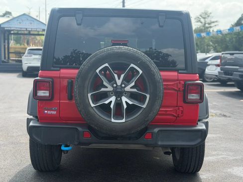Used 2024 Jeep Wrangler Unlimited AWD/4WD image 6
