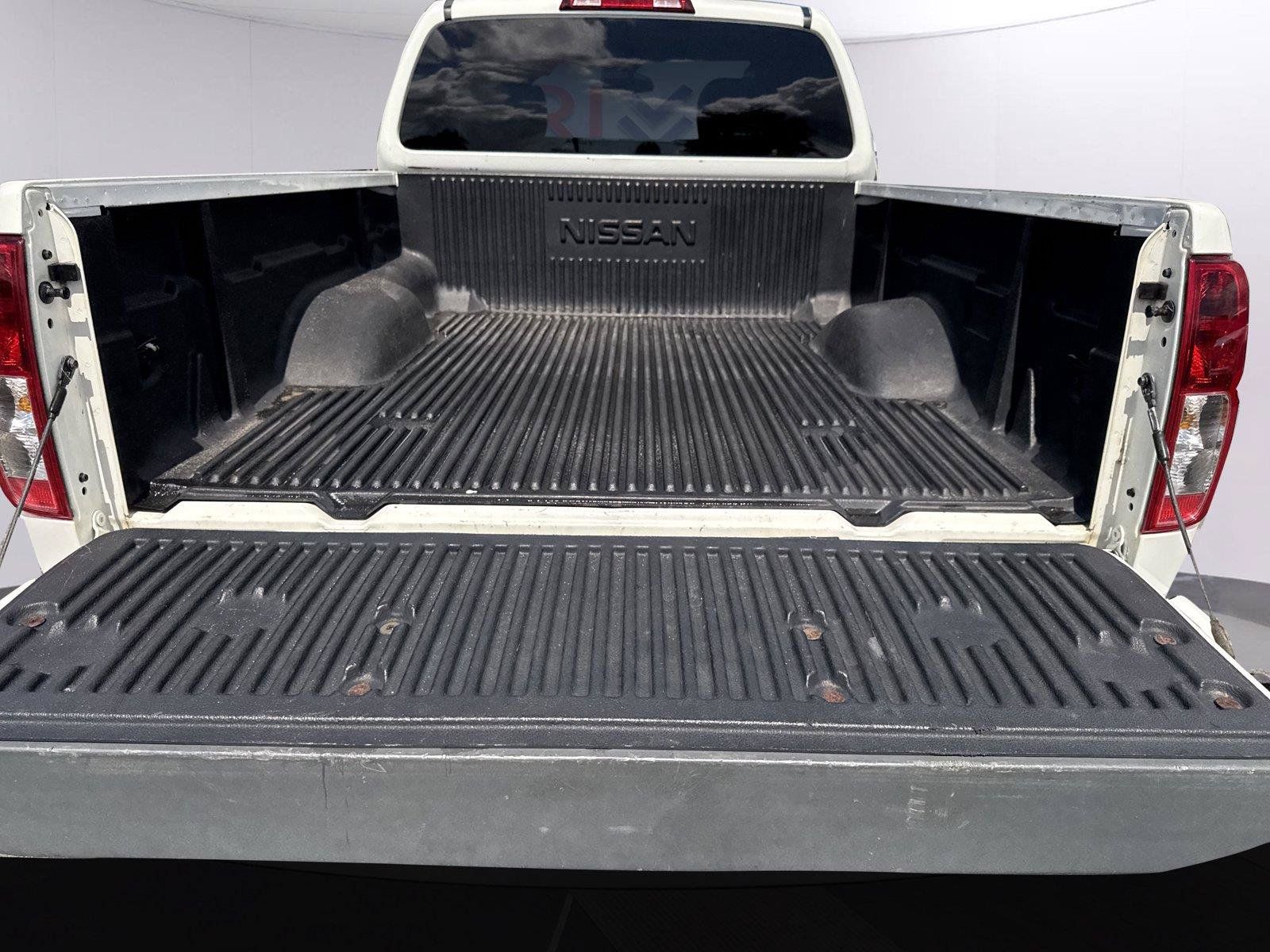 Used 2019 Nissan Frontier S RWD image 28
