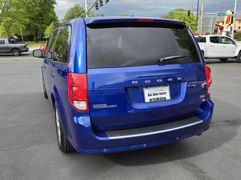 Used 2019 Dodge Grand Caravan SE w/ UConnect Hands-Free Group FWD image 10