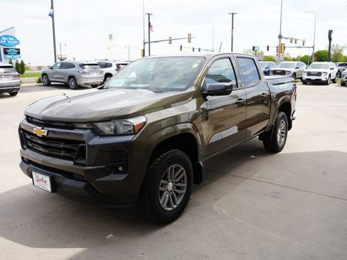 Used 2023 Chevrolet Colorado LT w/ LT Convenience Package II AWD/4WD image 29