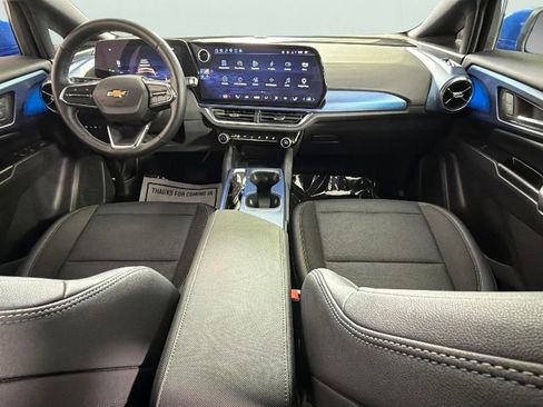 Used 2025 Chevrolet Equinox EV LT w/ Convenience Package FWD image 32