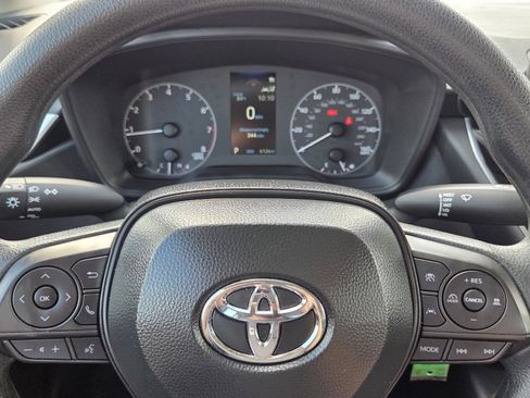 Certified 2025 Toyota Corolla LE FWD image 18