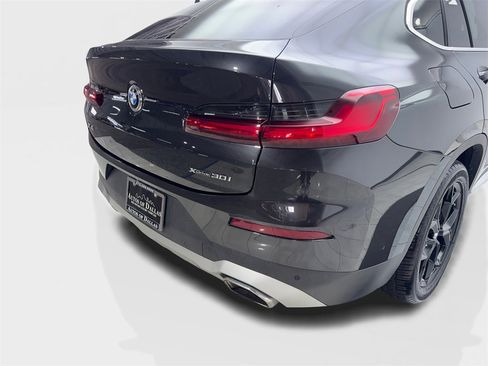 Used 2022 BMW X4 xDrive30i w/ Convenience Package image 18