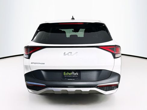 Used 2025 Kia Sportage LX image 7