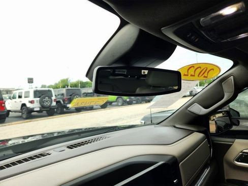 Used 2022 Chevrolet Silverado 1500 LTZ image 14