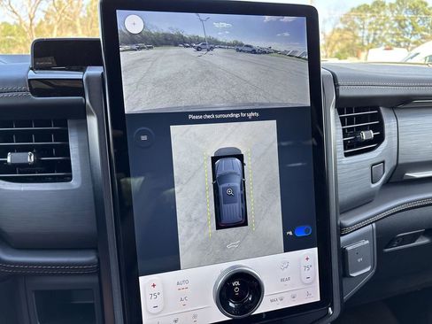 Used 2023 Ford Expedition Max Platinum image 24