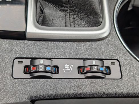 Used 2017 Toyota Highlander Limited Platinum image 28