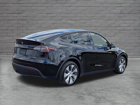 Used 2023 Tesla Model Y Long Range AWD/4WD image 11