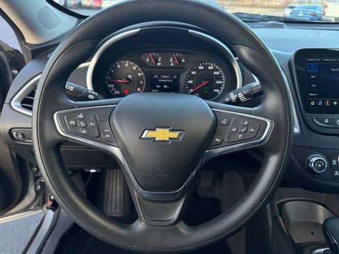 Used 2024 Chevrolet Malibu LS image 15