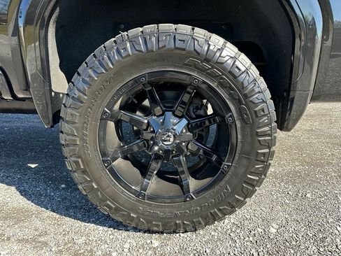 Used 2023 GMC Sierra 2500 Denali w/ Denali Ultimate Package image 16