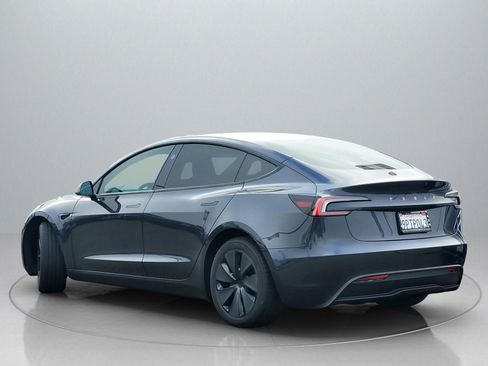 Used 2024 Tesla Model 3 Standard Range image 5