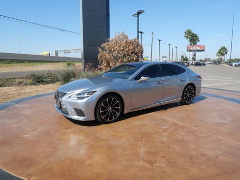 Used 2023 Lexus LS 500 w/ Luxury Package image 6