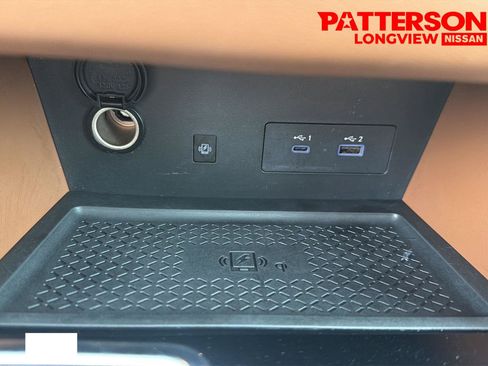 Used 2024 Nissan Pathfinder Platinum w/ Black Appearance Package FWD image 13