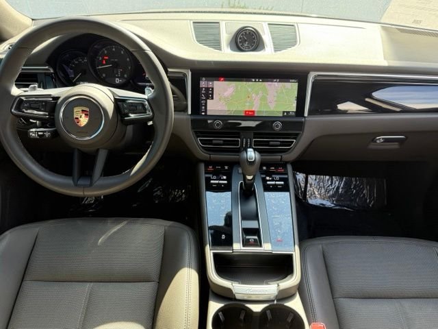 Used 2023 Porsche Macan AWD/4WD image 13