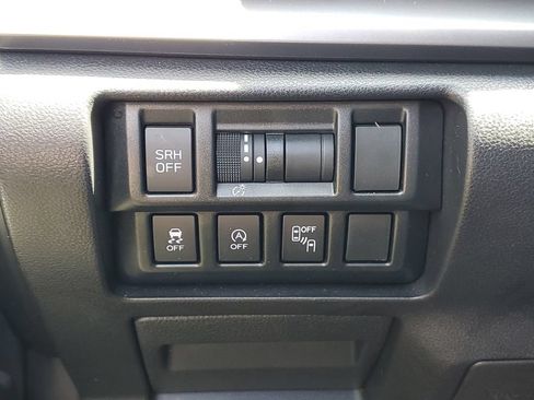 Used 2021 Subaru Crosstrek 2.5i Limited AWD/4WD image 19