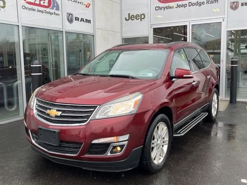 Used 2015 Chevrolet Traverse LT w/ Style and Technology Package image 1