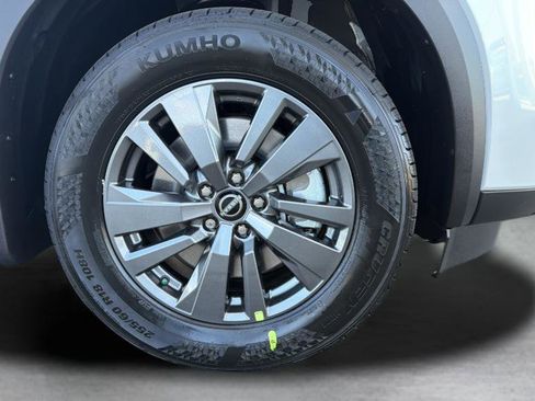 New 2026 Nissan Pathfinder SV AWD/4WD image 27