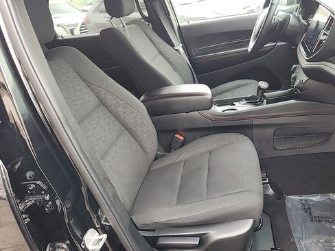 Used 2025 Dodge Durango GT image 32