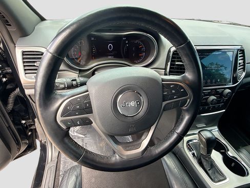 Used 2021 Jeep Grand Cherokee Laredo X RWD image 37