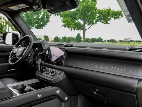 New 2025 Land Rover Defender 130 V8 AWD/4WD image 16