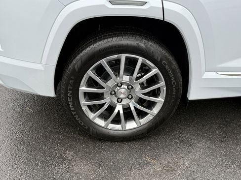 New 2026 GMC Terrain Denali w/ LPO, Floor Liner Package image 11