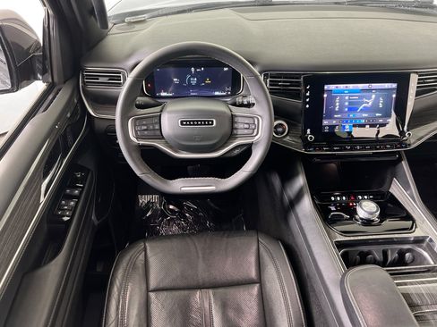 Used 2022 Jeep Wagoneer Series II AWD/4WD image 23