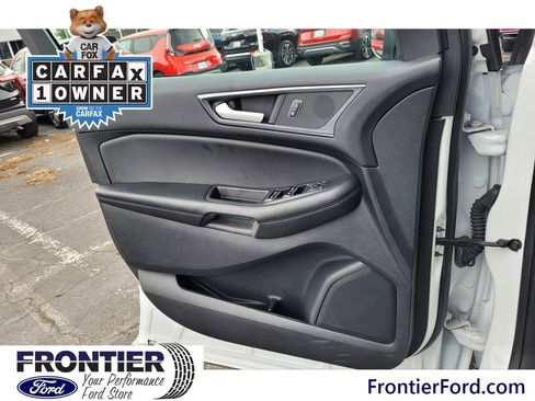 Used 2024 Ford Edge SE w/ Black Appearance Package image 14