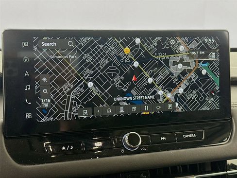 Used 2025 Mitsubishi Outlander SE image 11