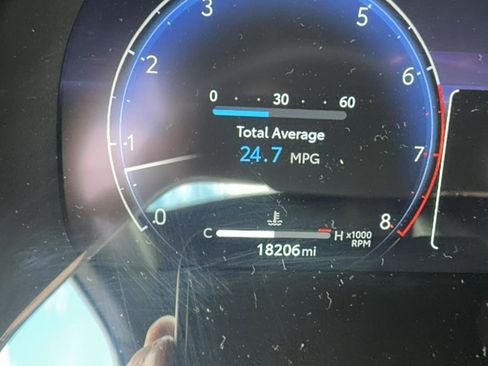 Used 2023 Toyota Highlander Platinum image 14