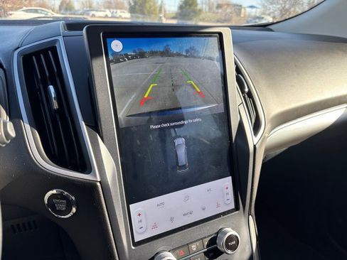 Used 2022 Ford Edge SEL image 25