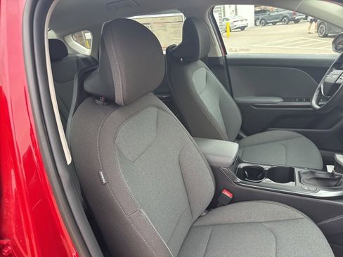 New 2025 Kia K4 LXS image 13